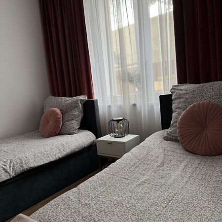 Dawna Mleczarnia Apartamenty Sosnowy Нова-Руда Экстерьер фото