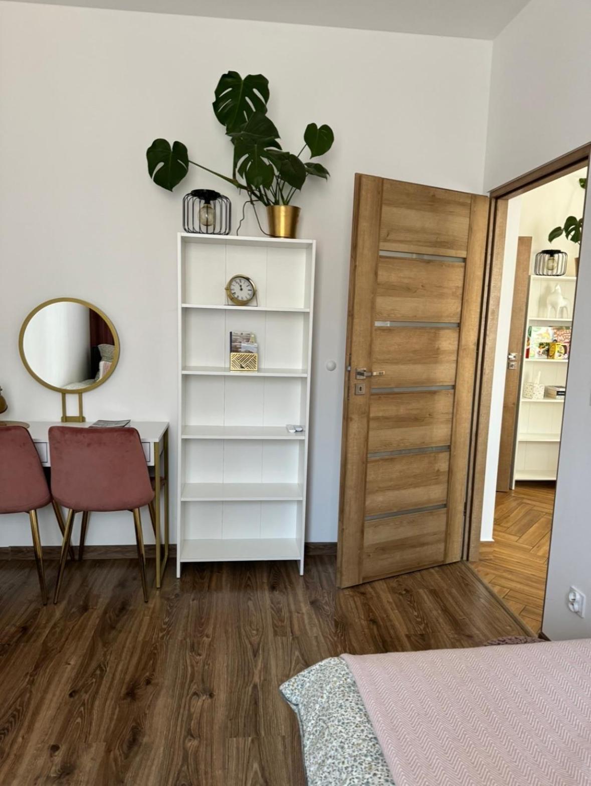 Dawna Mleczarnia Apartamenty Sosnowy Нова-Руда Экстерьер фото