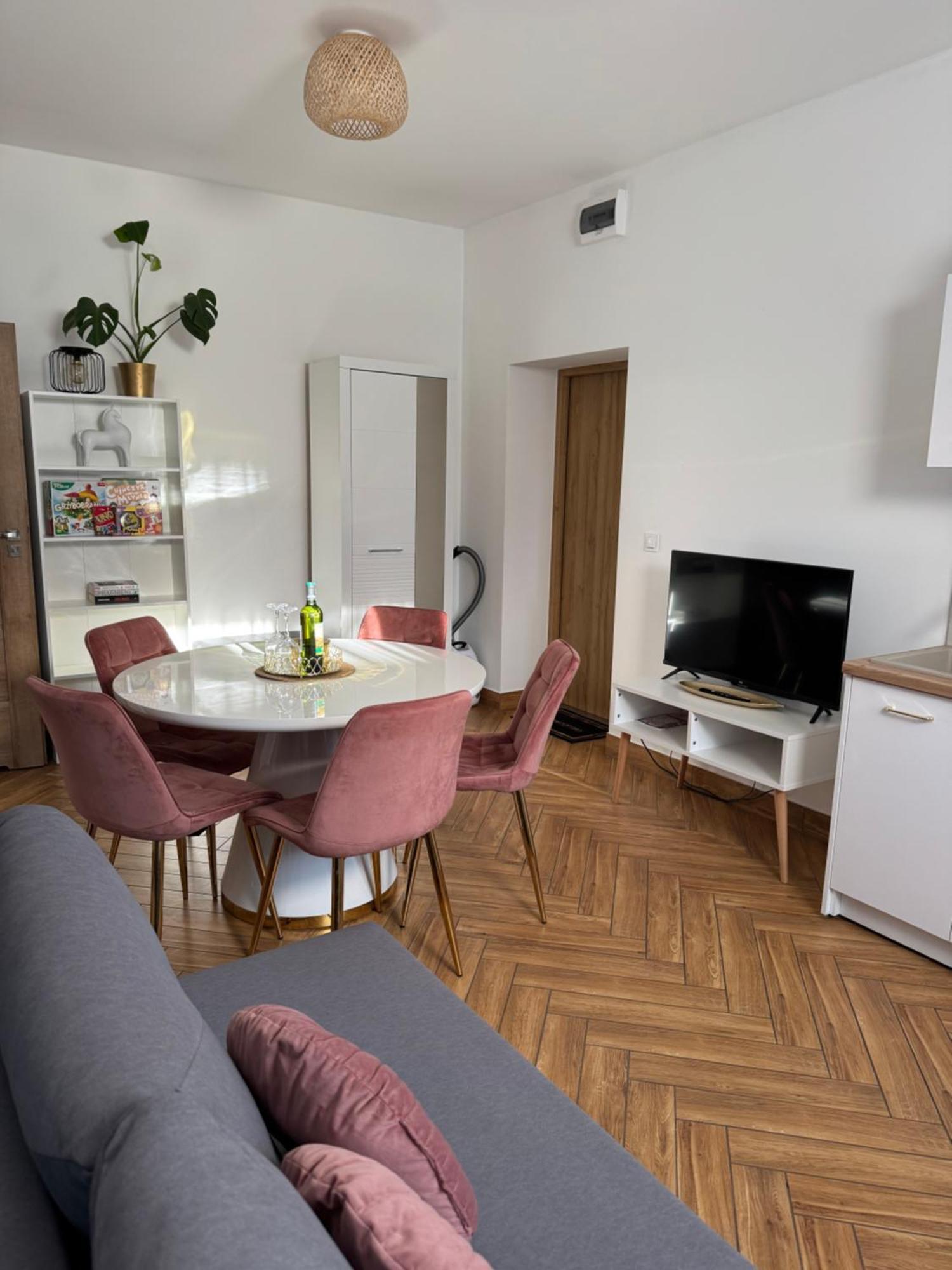 Dawna Mleczarnia Apartamenty Sosnowy Нова-Руда Экстерьер фото